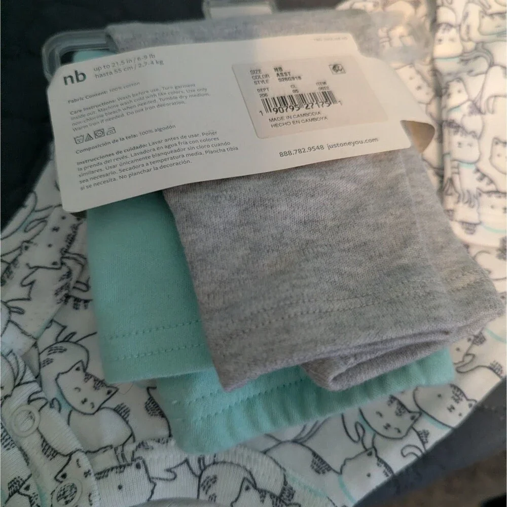 Newborn 3 pc set Just one you (New) Cats